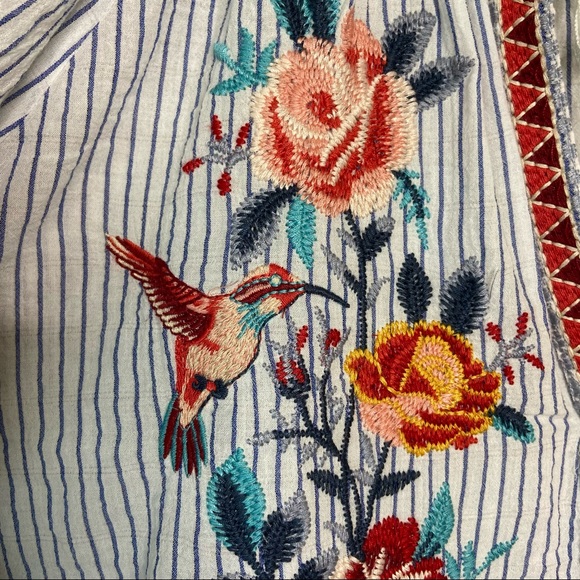 Johnny Was Workshop Nadia Embroidered White Peasant Blouse Medium NWOT - Picture 6 of 16